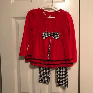 Adorable houndstooth set!